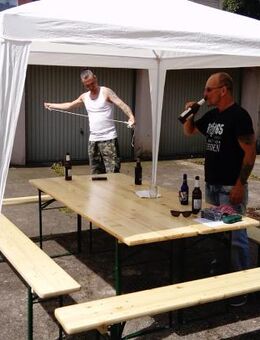 1x Pavelion, 4 Bänken und 2 Tischen,1 Grill - Duisburg