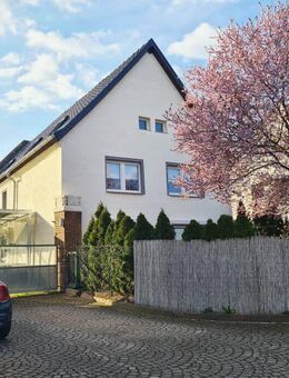 Petersberg OT Drehlitz: Einfamilien-Lehmhaus mit Swimmingpool auf großem Grundstück - Petersberg (Sachsen-Anhalt)