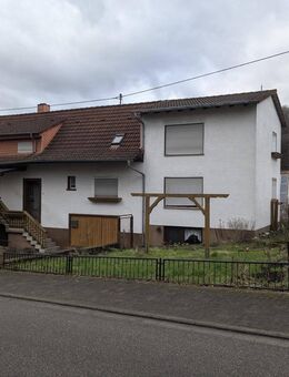 Dorfleben pur. EFH hofft auf 2.Chance. - Eppenbrunn