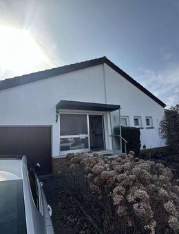Ein- Zweifamilienhaus mit liebevoll angelegtem Garten in Hünfeld! - Hünfeld (Konrad-Zuse-Stadt)