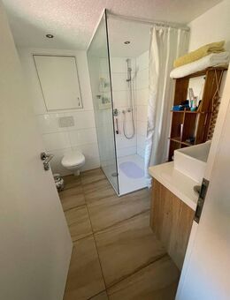 Neu renoviertes Zweifamilienhaus mit 210 qm & Gewerbe in Giebelstadt - Giebelstadt