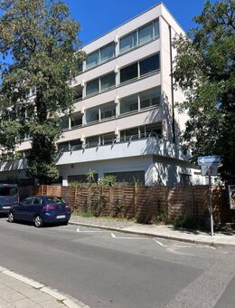3-Zimmer-Wohnung mit Wintergarten und Loggia in der Bärenschanzstraße, 2.OG - Nürnberg
