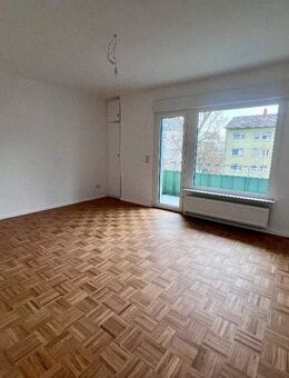 Erstbezug nach Sanierung: freundliche 2-Zimmer-Wohnung mit Balkon nahe Hanauer Landstr - Frankfurt (Main)
