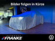 VW Golf, 1.5 l TSI Life OPF Plus, Jahr 2022 - Radeberg