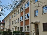 Köln Nippes, Charmante 3 Zimmer Eigentumswohnung inkl. Einbauküche, Parkettboden und gr. Balkon (Südwest- Ausrichtung) - Köln