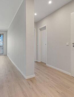 2-Zimmerwohnung mit Einbauküche, Duschbad, Balkon und Tiefgaragenstellplatz Norderstedt - Norderstedt