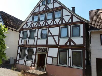 Sanierungsbedürftiges 3 Familienhaus/ Innenstadtlage