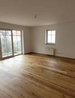 ++FREI +++2-ZIMMER-WHG+++BELIEBTE SÜDVORSTADT+++BALKON+++PARKETT+++TOP GRUNDRISS+++BEGRÜNTER INNENHOF+++AUFZUG+++TIEFGARAGE+++ - Leipzig