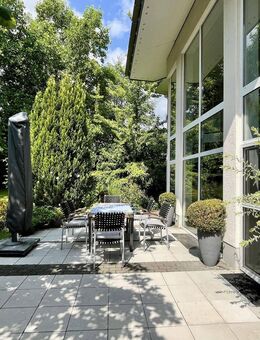 Stilvolle Architektenvilla mit Gartenparadies - Arnsberg
