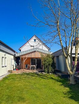 Historisches Fachwerkhaus trifft modernen Komfort - mit großer Halle & Traumgrundstück - Burscheid