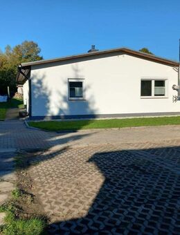 Einfamilienhaus (Bungalow) mit großem Garten in ruhiger Lage und sehr guter Infrastruktur - Grimmen