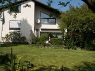 Familie, Büro, geräumig, Garagen, Werkstatt, mit traumhaftem Garten, vielseitig nutzbar. - Freudenberg (Bayern)