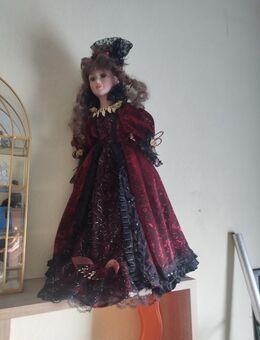 Puppen aus Porzellan - Pragsdorf