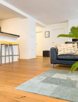 Stuttgart-City: Stilvolle 3,5-Zi.-Wohnung mit Loftflair - Stuttgart