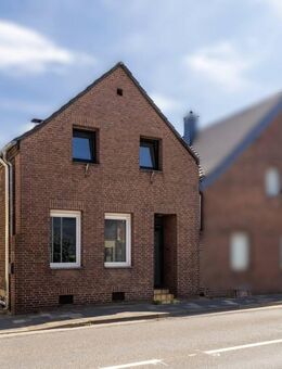 Dormagen-Nievenheim: Einfamilienhaus mit Einliegerwohnung sucht neue Bewohner! - Dormagen