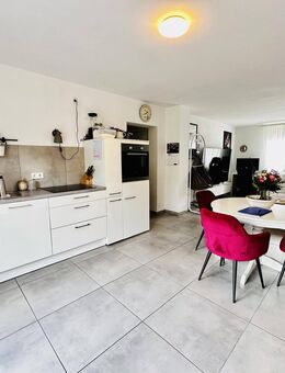 **Modernisiertes Zweifamilienhaus mit großem Garten und Ausbaureserve** - Blieskastel