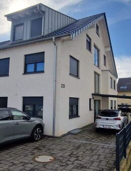 Traum 4 Zimmer Souterrainwohnung mit Garten und Stellplätze - Köln