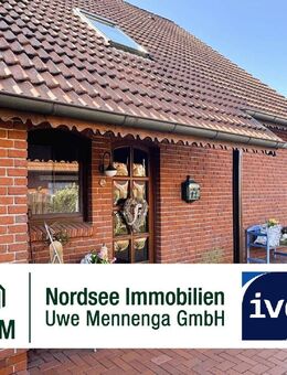 GEPFLEGTES WOHNAMBIENTE IN GROSSER UND HELLER DACHGESCHOSSWOHNUNG - Hage