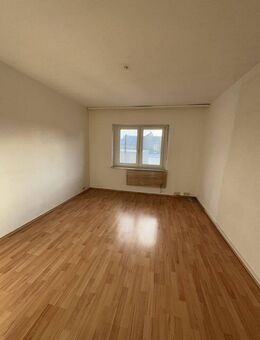 Zentrale 2,5 Zimmer- Wohnung Nähe U-Bahn Maximilianstraße - Nürnberg