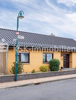 Modernisierter Bungalow mit sehr niedrigem Erbbauzins! - Niederkassel