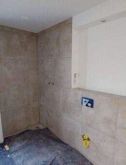 2 Zimmer mit Balkon, Tageslichtbad und PV-Anlage - Grevenbroich