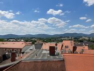 3-Raum Wohnung im Stadtzentrum ohne Balkon, mit super Einbauküche im Dachgeschoss - Zittau