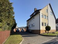 Gepflegtes 3-Familienhaus in ruhiger Wohnlage mit Balkon, Garten und Garagen - 1 Wohnung leerstehend - Heringen (Werra)