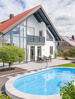 Eleganz & Lebensqualität: zeitlos modernes Einfamilienhaus mit großzügigem Garten und Pool - Weihmichl