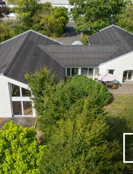 455m² Wohn- und Gewerbefläche! Repräsentativer Bungalow in zentraler Lage mit 3.600m² Grundstück - Weidenberg