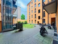 Zeitlose Eleganz: 4-Zimmer-Altbauwohnung mit Balkon und Loggia - Berlin