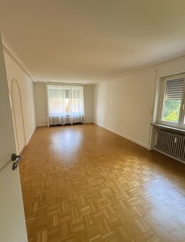 Großzügige 4,5-Zimmer-Wohnung in zentraler und ruhiger Lage - Augsburg