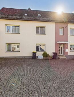 Bauernhaus mit Scheune zu vermieten in Ney. - Ney