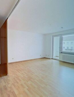 Toll geschnittene 3-Zimmer-Wohnung mit großem BALKON - Göttingen