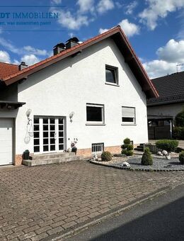 Attraktives 2 Familienhaus mit großen Garten in schöner Wohnlage von Idstein-Wörsdorf - Idstein
