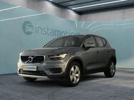 Volvo XC40, Momentum, Jahr 2018 - München