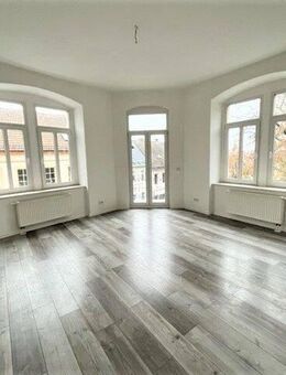 Alles was man braucht, viel Platz, Einbauküche und Balkon - Riesa