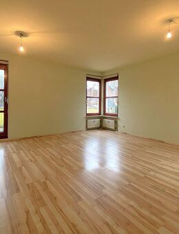 Sofort bezugsfreie 4-Zimmer-Wohnung mit Südbalkon in ruhiger Lage - Hemhofen