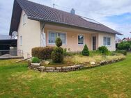 Hier können Sie sich wohlfühlen ! Freistehendes, gepflegtes Haus mit herrlichem Garten - Neustadt (Donau)