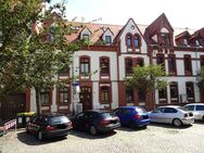 Zentrumsnahe 3-Raum-Wohnung mit Balkon und neuer Einbauküche und opt. Stpl.! - Zwickau