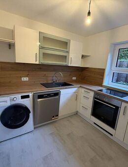 Neuwertige 60 m² Souterrain Wohnung in Aisch, KFZ- Stellplätze, Gartenanteil, perfekt für Junggeselle / in - Adelsdorf