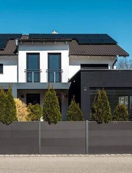 Modernes Traumhaus mit luxuriösem Anbau und Salzwasserpool - Geisenhausen