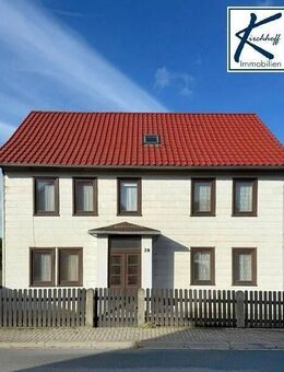 Raum für Familie, Hobbys und Freizeit: Großes Wohnhaus mit Einliegerwohnung, Nebengebäude und Garten in Vienenburg - Goslar