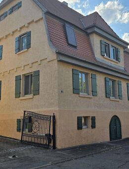 Charmantes Bauernhaus mit Nebengrundstück in ruhiger Lage - Neustetten