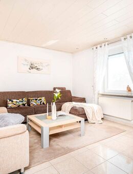 MEHRGENERATIONENHAUS - 3-Familienhaus mit großem Balkon und 2 Stellplätzen in Heilbronn-Böckingen - Heilbronn