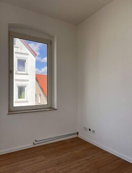 Provisionsfreies Mehrfamilienhaus in Minden-Dankersen - perfekte Gelegenheit für Mietsteigerungen! - Minden (Nordrhein-Westfalen)