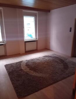 Großräumige 5-Zimmer Wohnung in bester Lage - Nürnberg