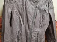 eine neuwertige moderne Damenjacke grau siehe Bild schwarz ungetragen Gr42 - Bochum