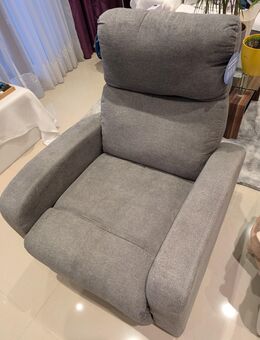 Verkaufe einen sehr schönen Fernsehsessel - Hanau (Brüder-Grimm-Stadt) Steinheim