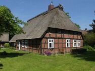 Schönes Reetdach-Bauernhaus mit Bauerngarten und Treppenspeicher - Neuenkirchen (Landkreis Heidekreis)