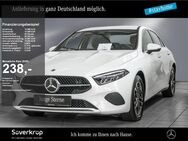 Mercedes A 250, e Limousine PROGRESSIVE SPUR, Jahr 2023 - Kiel